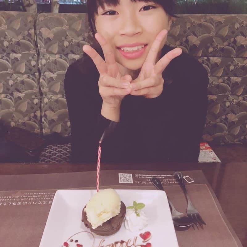 のインスタグラム：「詩。 12歳。 誕生日。」