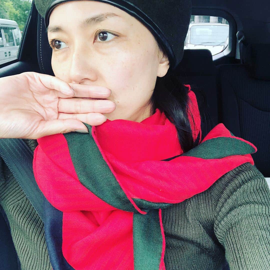 板谷由夏 さんのインスタグラム写真 - (板谷由夏 Instagram)「ちょいとね、今日は赤の力を借りましたよ」9月27日 15時50分 - yukaitaya