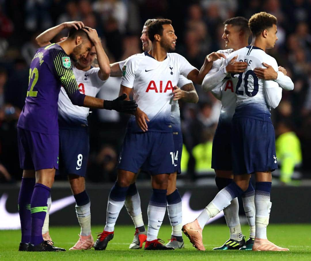 ムサ・デンベレのインスタグラム：「Into the next round. Thank you to all the fans that made the journey to support us 💪🏽 #COYS」