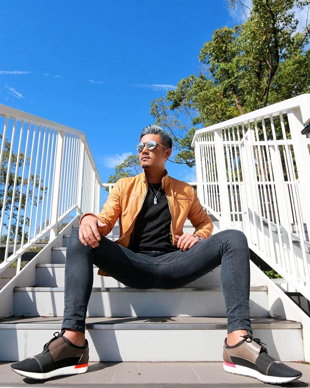 Naoki Kiriiのインスタグラム：「. ootd キャメル ブラック . #ootd #camel」