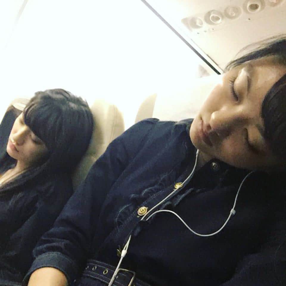 ばってん少女隊さんのインスタグラム写真 - (ばってん少女隊Instagram)「いつの日かの…zzzZZ #上田理子 #瀬田さくら #ばってん少女隊 #ばっしょー #スタプラ #寝顔ハンター」9月27日 19時56分 - but_show.insta
