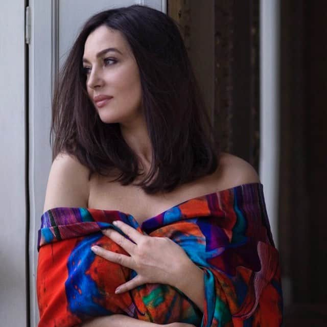 モニカ・ベルッチさんのインスタグラム写真 - (モニカ・ベルッチInstagram)「❤Photography by the talented @brunoaveillan for @innangelo  September 2018  #monicabellucci#photographer#brunoaveillan#scarf#innangelo#photo#artofphotography #pfw#моникабеллуччи#actress#modelsmundo」9月27日 21時55分 - monicabellucciofficiel