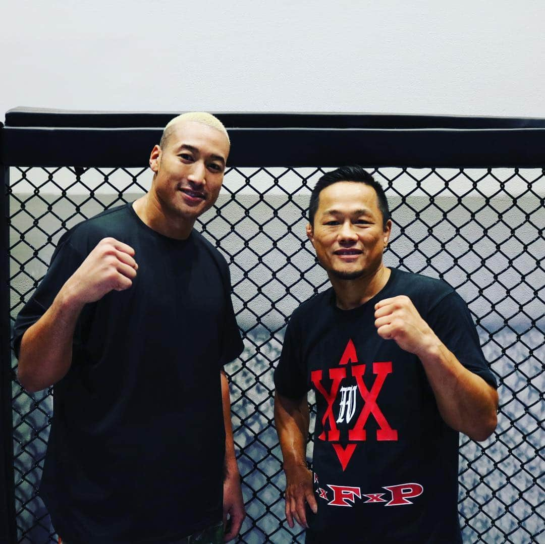 高谷裕之さんのインスタグラム写真 - (高谷裕之Instagram)「EXFIGHTでメンディートレ！！！ さすがのポテンシャル^ ^ #exfight #関口メンディー #格闘技#mma #代官山#恵比寿#中目黒#高谷裕之」9月27日 22時27分 - takaya.evilfist