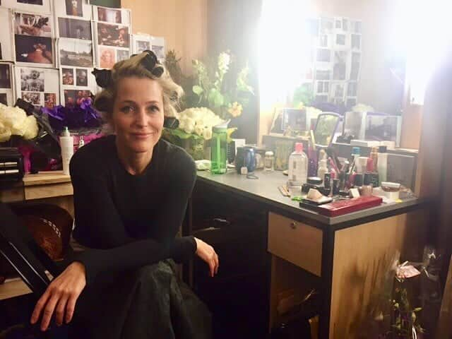 ジリアン・アンダーソンさんのインスタグラム写真 - (ジリアン・アンダーソンInstagram)「Got theatre on the brain! #tbt」9月28日 3時04分 - _gilliananderson