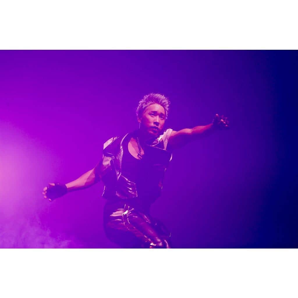 THE RAMPAGE from EXILE TRIBEさんのインスタグラム写真 - (THE RAMPAGE from EXILE TRIBEInstagram)「‪【THE RAMPAGE LIVE TOUR 2017-2018“GO ON THE RAMPAGE” 】 STAGE SHOT📸‬ ‪NEXT➡︎【THE RAMPAGE LIVE TOUR 2019”Throw Ya Fist"】‬ ‪前回のツアーで得た経験をしっかりと次のステージへ繋ぎたいと思います🔥‬ ‪陣‬ ‪#GOONTHERAMPAGE‬ ‪#ThrowYaFist‬」9月28日 18時05分 - the_rampage_official