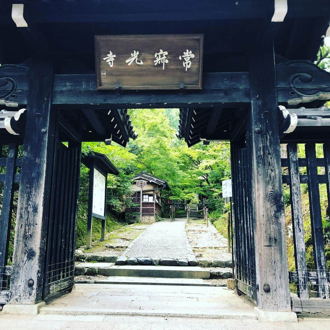 義村萌さんのインスタグラム写真 - (義村萌Instagram)「. 嵐山と清水寺に行ってきた . 京都の風情あふれる街並みと漬物は大好きです♡ 両方満喫できて楽しかった〜！ あとたくさん縁結びしといた。笑 しほさんまた遊ぼうね♡ . ほんとはもっと写真もあるけどお気に入りだけ ほんとにカメラほしい… . #京都旅行 #嵐山 #清水寺 #着物 #常寂光寺」9月28日 13時18分 - moe.yoshimura