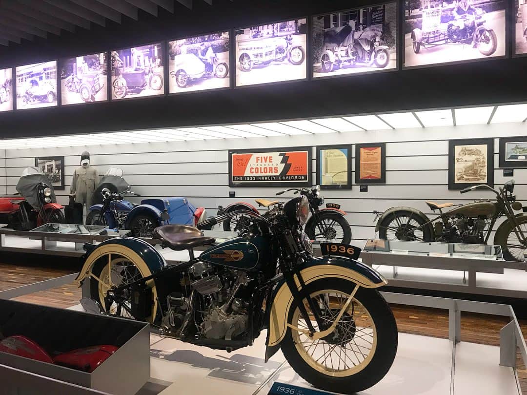 綾部祐二さんのインスタグラム写真 - (綾部祐二Instagram)「At the Harley Davidson museum in Milwaukee, Wisconsin.  @harleydavidson @hdmuseum @harleydavidsonjapan #harleydavidson」9月28日 13時37分 - yujiayabe