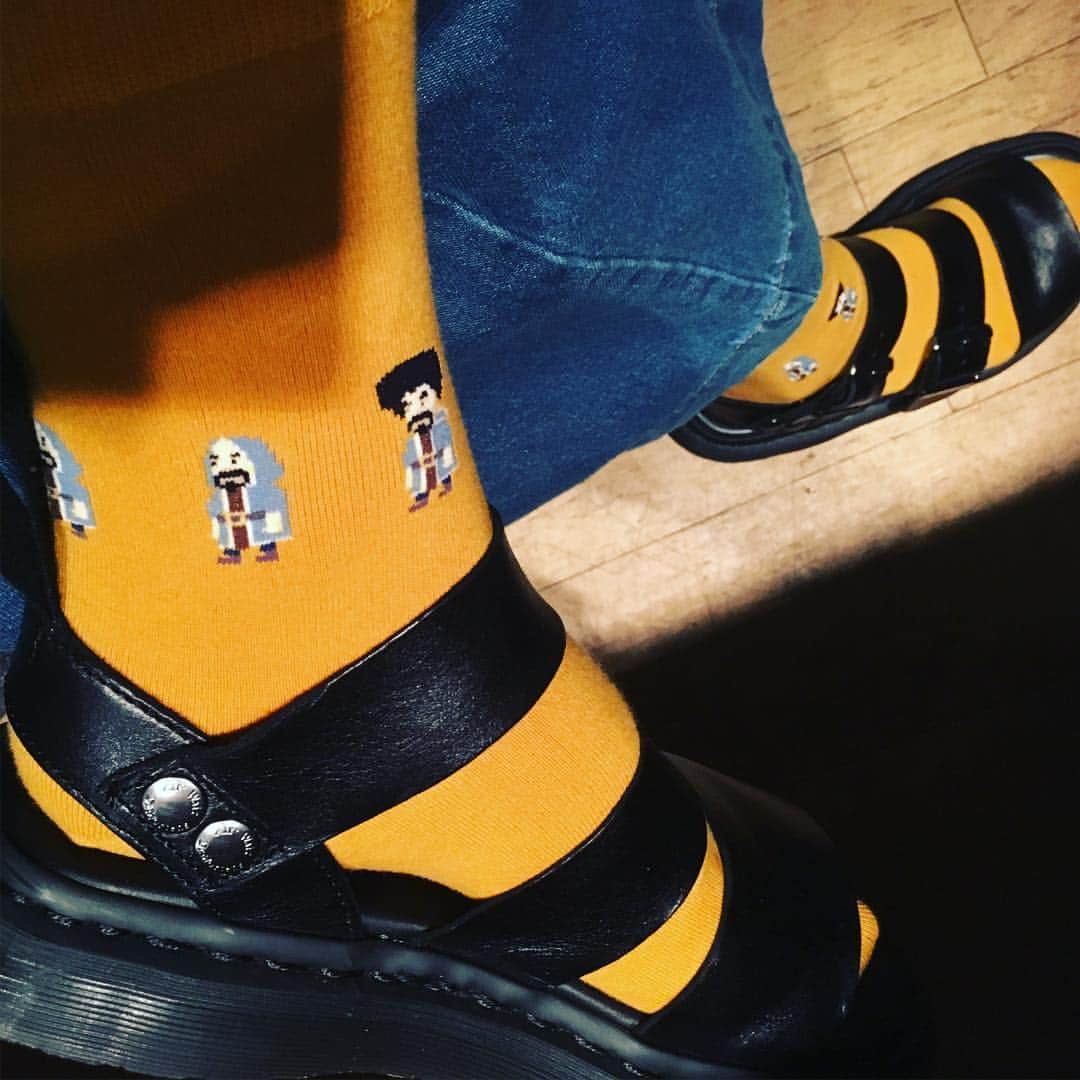 佐藤仁美さんのインスタグラム写真 - (佐藤仁美Instagram)「クラロワ、ウィザードの靴下。可愛い。。 #クラロワ #クラッシュロワイヤル」9月28日 14時53分 - sato.hitomi.19791010