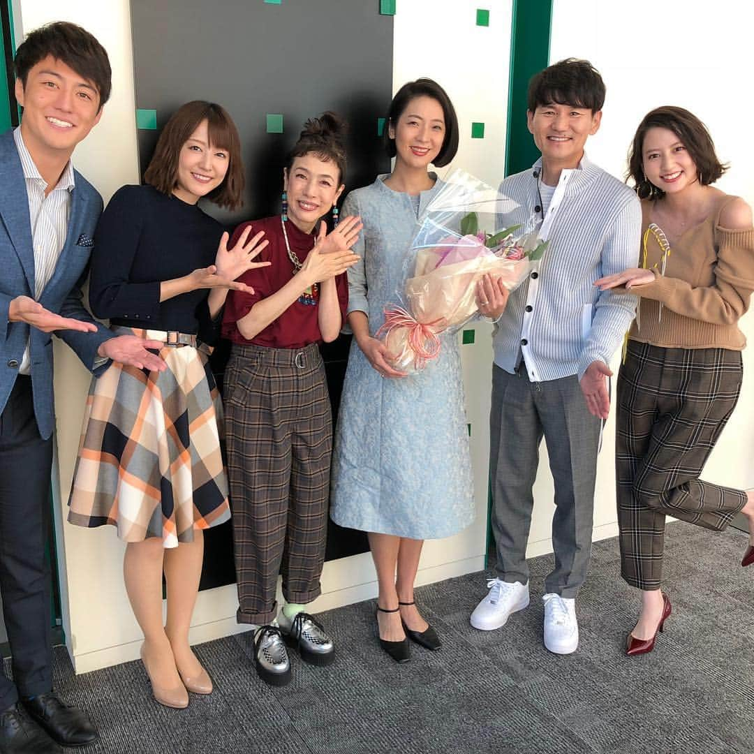 日本テレビ「ヒルナンデス！」さんのインスタグラム写真 - (日本テレビ「ヒルナンデス！」Instagram)「ヒルナンデス！ニュースの顔💕森富美アナが今日で担当最後でした。。柔らかニュースの時にスタジオと掛け合いトークする時のほっこりお茶目な森アナは他のカタいニュース番組では見られない、ヒルナンならではの楽しみでした✨来週から別の時間帯のNewsを担当＆新番組も増えるそうです^_^！そしてヒルナンニュースは杉上佐智江アナ＆久野静香アナが隔週交代で担当します！みなさんどうぞよろしくお願い致します💕💕(C)日本テレビ #ヒルナンデス #ヒルナンデスニュース #森富美アナ #南原清隆 #久本雅美 #河北麻友子 #梅澤廉アナ #滝菜月アナ #お疲れさまでした #これからもロケやナレーションでお世話になります #杉上佐智枝アナ #久野静香アナ #秋からニュース宜しくお願いします」9月28日 19時15分 - hirunandesu_ntv_official