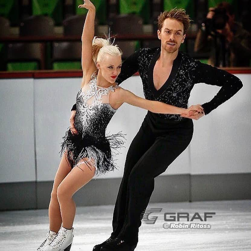 ニコラス・バックランドさんのインスタグラム写真 - (ニコラス・バックランドInstagram)「A year ago today @pennycoomes and I qualified to represent @teamgb at the Olympic Games. I’m so incredibly proud to have had such an amazing team of remarkable people that did everything they could to help us along the way. Thank you all and good luck to everyone in Oberstdorf today!」9月28日 23時02分 - n_buckland