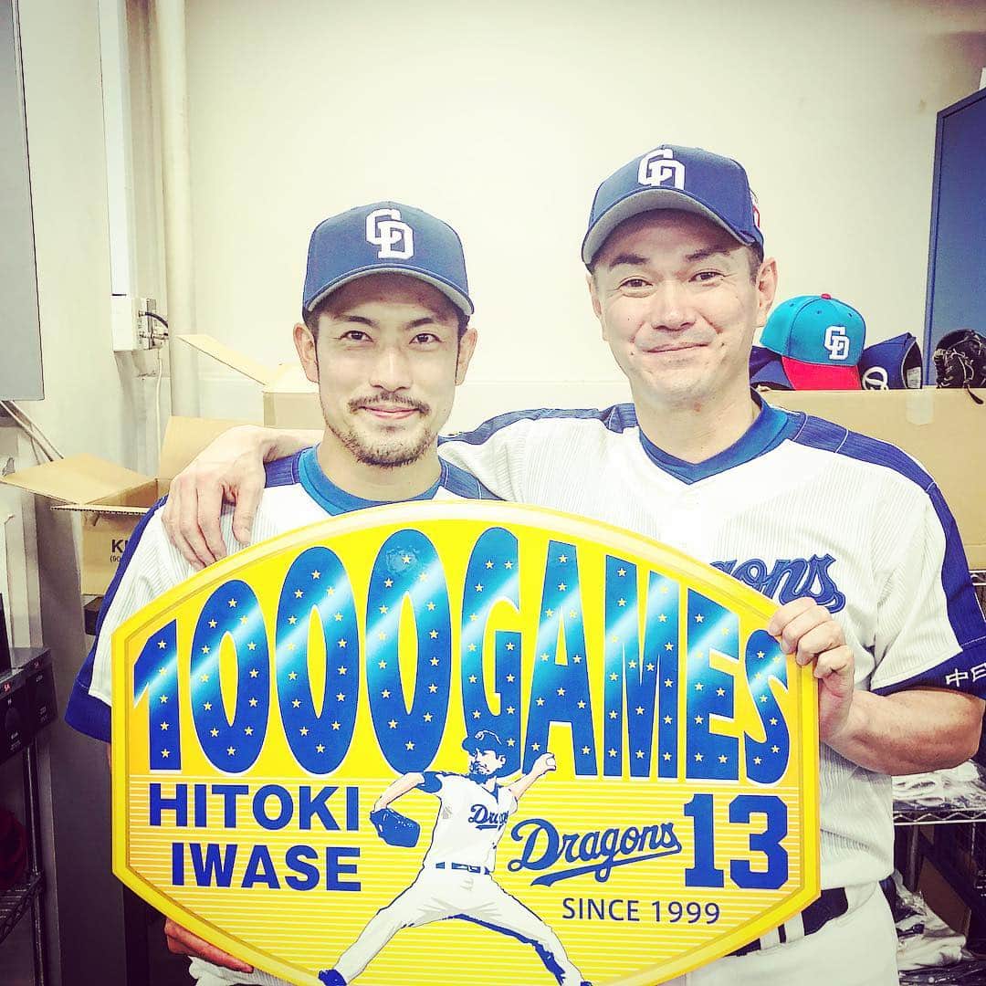 祖父江大輔のインスタグラム：「#岩瀬仁紀#1000試合登板#前人未到#鉄腕#感動#中日ドラゴンズ#守護神#愛知大学」
