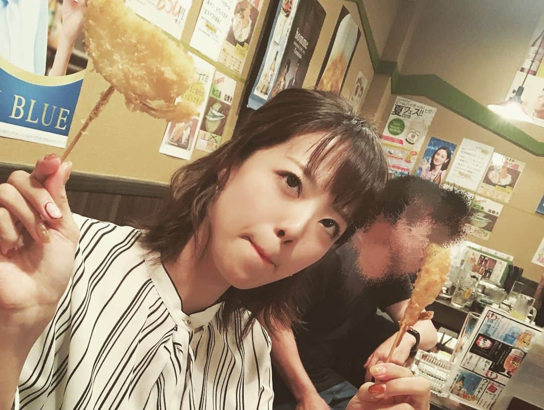 森谷佳奈さんのインスタグラム写真 - (森谷佳奈Instagram)「今夜は串カツのお店で… 大根の天ぷら？美味しかった〜 おでんのしみしみ大根が天ぷらにしてあって、上にとろろ昆布のってました。イイ！！」9月29日 1時24分 - kana_moritani