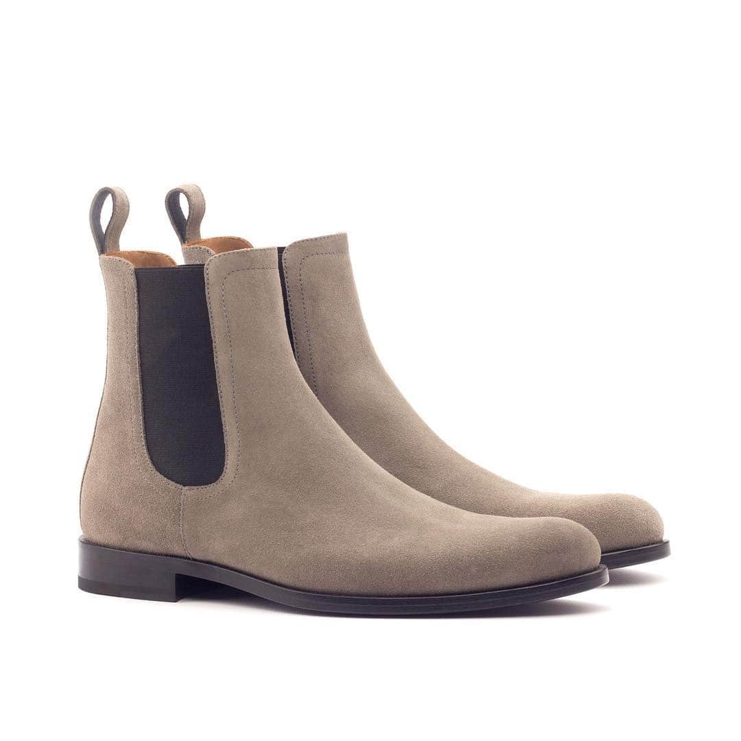 MARC WENNのインスタグラム：「Our Vintage Taupe Chelsea Boots Are Like No Other. FREE Shipping To The US. Shipping To Europe Flat Fee of $20!!#marcwenn #chelseaboots #men #mensfashion #shoes #shoesaddict #madeinspain #bespokeshoes #fashionista #fashionbloggers #fashionbloggerstyle #luxury #highfashion #pride🌈 #menshoes#menwithclass #menwithstyle #menbloggers #thoseshoes #streetwear #streetfashion #streetstyle #boots」