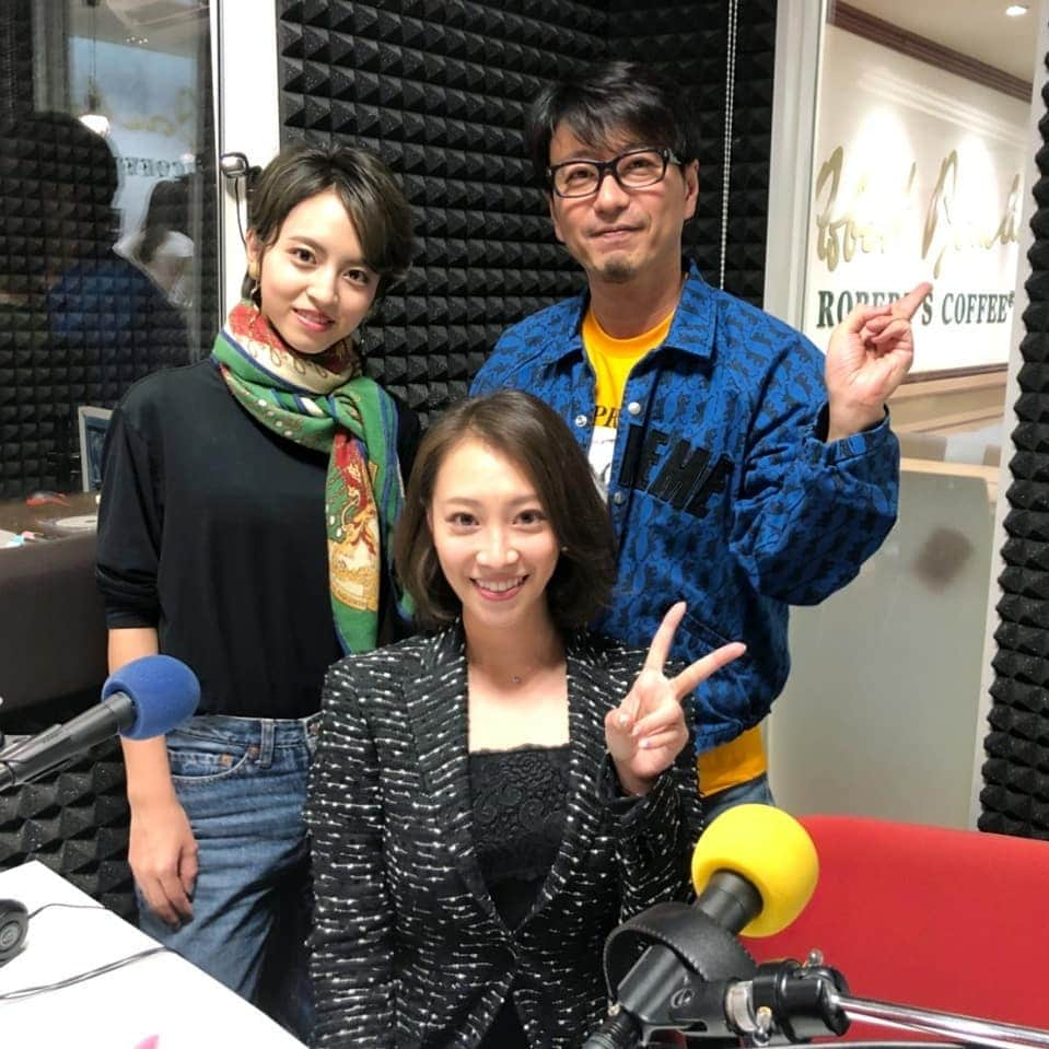 中村果生莉さんのインスタグラム写真 - (中村果生莉Instagram)「📻 . . 昨日は、コミテン“THE CLUB FIVEONE ”に出演させていただきました*\(^o^)/* . . 新体操のこと、芸能界に入ったきっかけ、今の活動などについて色々とお話させていただきました(*^^*) #youtube では映像付きでご覧いただけますし#radiko でも聴けるそうなのでぜひ😊 ｢ファイブワンプレゼンツ｣で検索してみてください♡ . . リクエストさせていただいた曲は、ナオト・インティライミさんの最新曲“Start To Rain”🎶 . . 世界のトレンドを取り入れたアップチューン。なのに乗せているのは“愛しい人との別れ際の切ない気持ち”。 . . これが見事にマッチしていて聴けば聴くほどハマっていく不思議な感覚の1曲です😆 . . でも実はこの曲、まだ発売前の超最新曲!!!笑 選ぶ言葉、メロディ、リズム、もナオトさんらしさの詰まったオススメの一曲です(^^) . . #iTunes #youtube #spotify では先行して聴けますのでこちらもぜひ💕 ※youtubeでは、音楽の部分はカットされています . . #福岡 #天神 #ラジオ #コミテン #fiveone #youtube #iTunes #radiko #spotify #ナオトインティライミ #新曲 #starttorain」9月29日 10時40分 - kaori.nakamura_0226