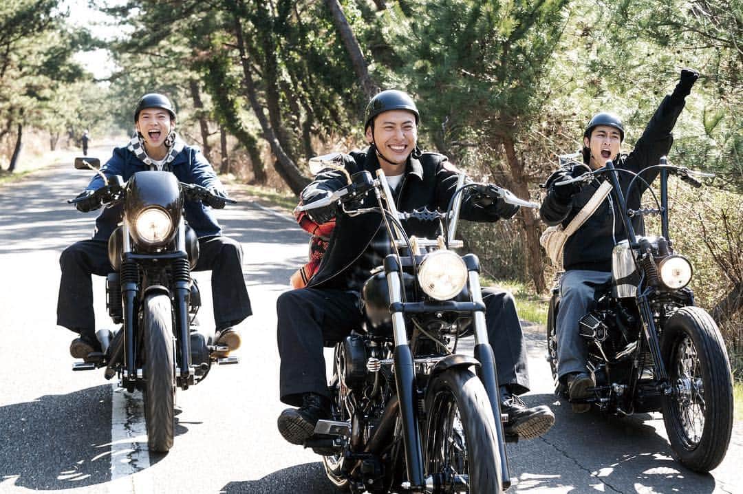 のインスタグラム：「バイク旅最高に楽しかったなー!! #これ撮ってもらうのに #苦労した #いい写真」