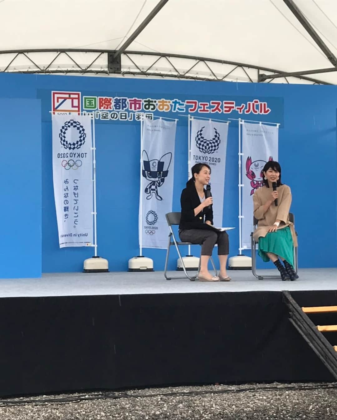 潮田玲子さんのインスタグラム写真 - (潮田玲子Instagram)「本日は国際都市おおたフェスティバルin空の日羽田にて東京2020についてアスリートトークショー行いました！ 雨の中お越し下さった皆さんありがとうございました😊 ボランティアスタッフの募集もはじまってますし、皆さん是非ご協力くださいね！ よろしくお願いします🙏🙏🙏 @elendeek 私服衣装 #大田区トークイベント #東京2020 #ボランティア募集 #私服衣装 #エレンディーク」9月29日 16時42分 - reikoshiota_official