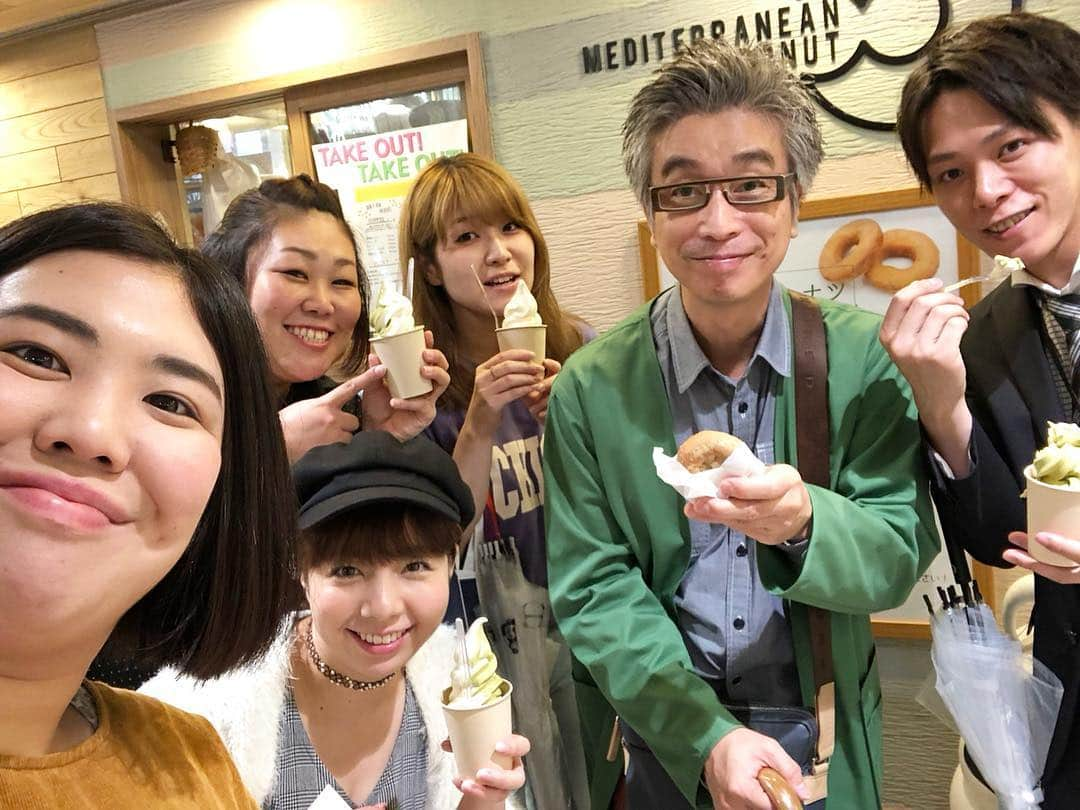 前田まみさんのインスタグラム写真 - (前田まみInstagram)「#爆笑族 #おかけんた にいさんのランチ会😋 #ワイワイ楽しい時間🌈 #食後に豆乳ソフトクリームまで🍦 #ご馳走さまです☺️✨ #ぢゃいこ ねえさん #紅しょうが稲田 ちゃん #紅しょうが熊本プロレス  ちゃん #前田まみ #そしてシュッとした社員さんのときさん #けんたにいさん#いえけんた先生いつもありがとうございます🤗 #ええ声ー🗣 #ええ声音楽学校」9月29日 17時30分 - koromami24