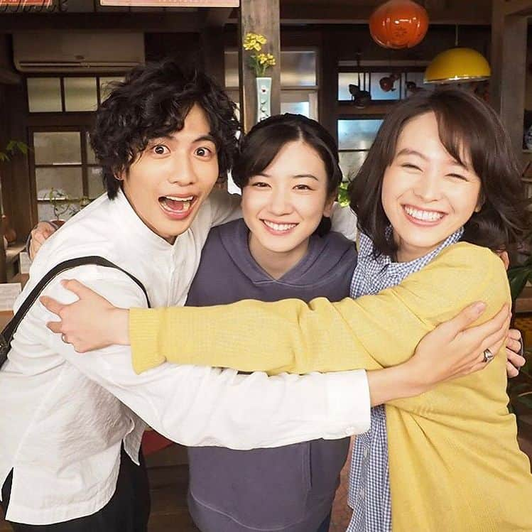 清野菜名さんのインスタグラム写真 - (清野菜名Instagram)「皆さま、半年間ご視聴いただき本当にありがとうございました🙇‍♂️ とても素敵な仲間に出会えたことが幸せです。本当にありがとうございした。 #半分青い #オフィスティンカーベル #永遠に すずめーボクテー大好きだーーーー」9月29日 17時59分 - seinonana