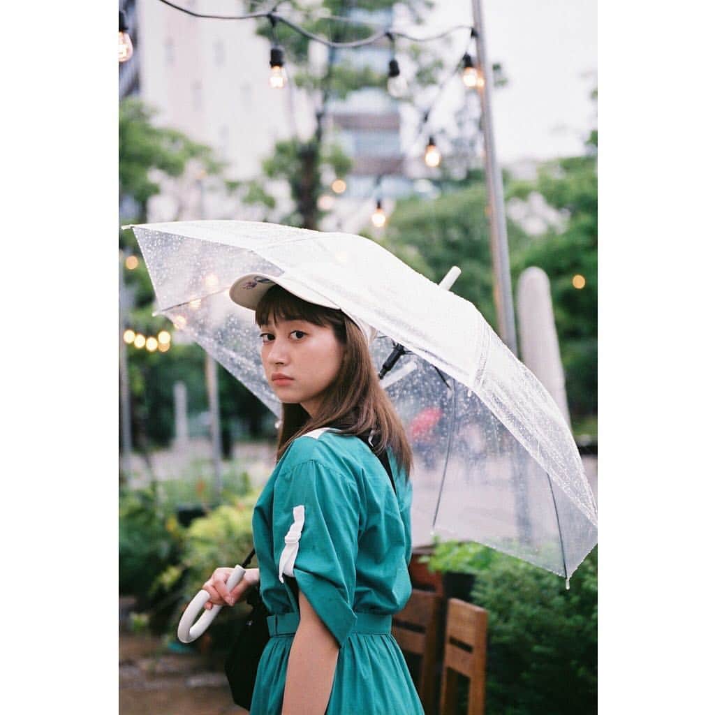 中塚智実のインスタグラム：「Photo  by @cotaroishii . . #photo #film #filmcamera  #写真 #フィルム #フィルムカメラ  #写真展 #photoexhibition #祐天寺  #yumyum #石井小太郎  #中塚智実」