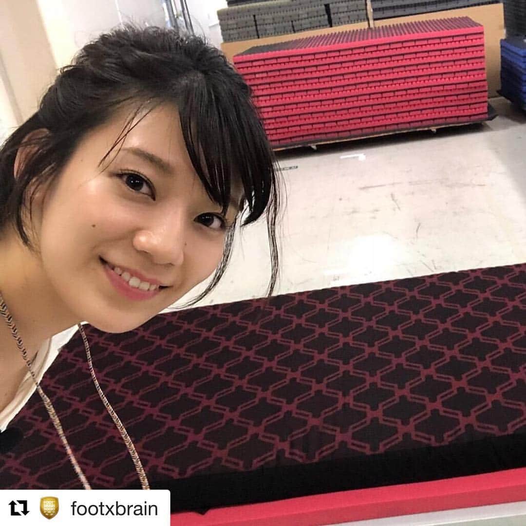 佐藤美希さんのインスタグラム写真 - (佐藤美希Instagram)「今夜24:20〜テレビ東京「FOOT×BRAIN」放送です！ 今週のテーマは「睡眠」💤 私もこのロケ後から睡眠方法を変えてみたら、眠りの質や起床時の身体の軽さ、気分が大きく変化しました😳😳 #テレビ東京 #FOOTBRAIN #フットブレイン #サッカー #睡眠 #寝具 #東京西川」9月29日 19時09分 - satomiki0626