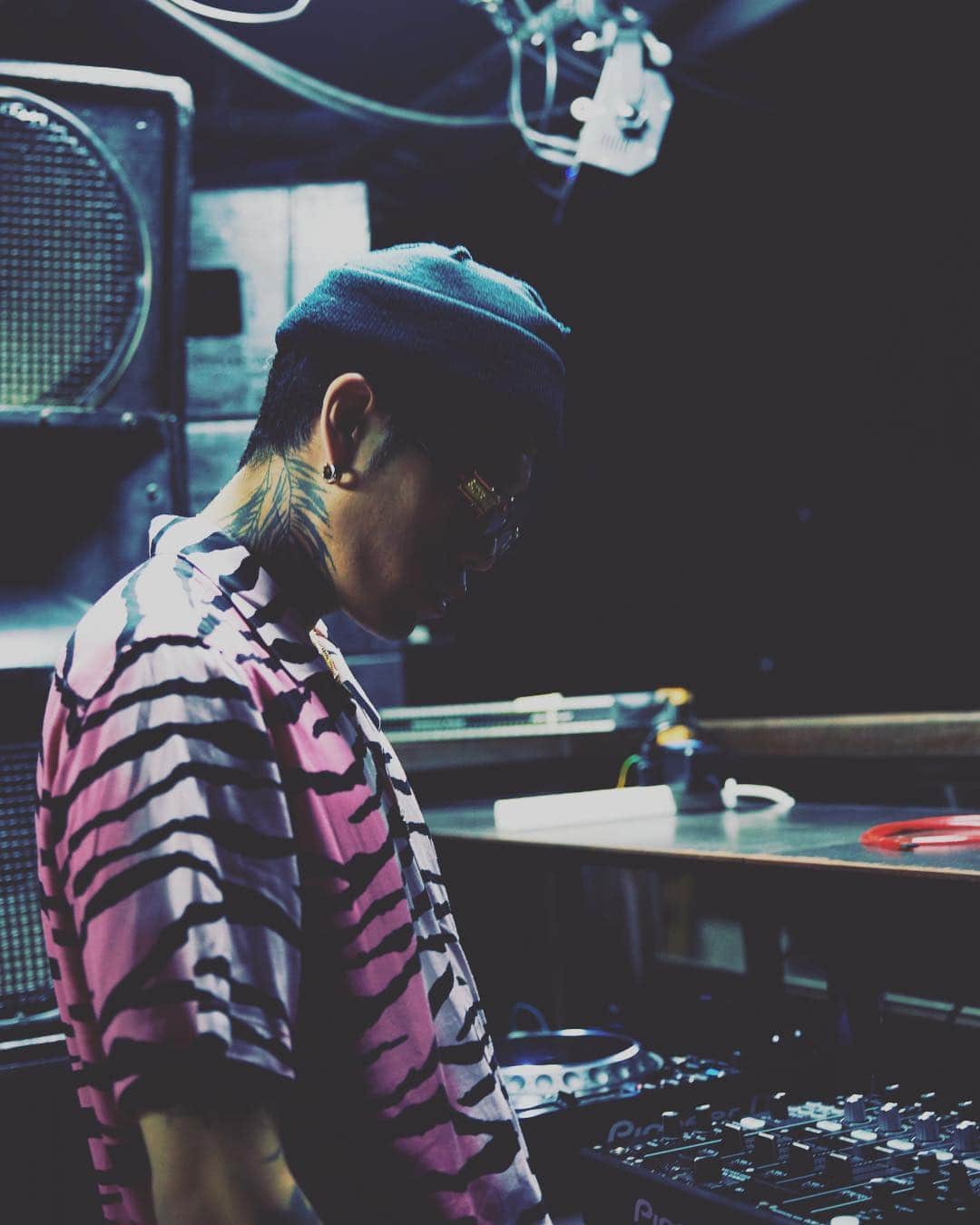 TANYのインスタグラム：「REDDY : photographed by Tany.  @swag.hommes  #swaghommes #発売中 #canon #rapper #韓国 #韓国アーティスト #shibuyavision」