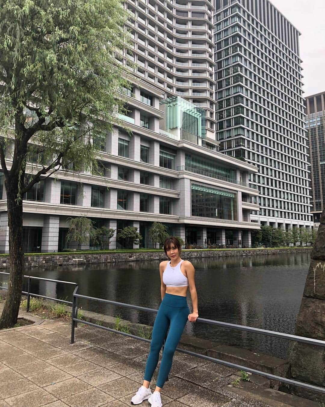 アン・シネさんのインスタグラム写真 - (アン・シネInstagram)「5K around the Imperial Palace. Done ✅  #bucketlist」9月30日 10時31分 - shinaeahn