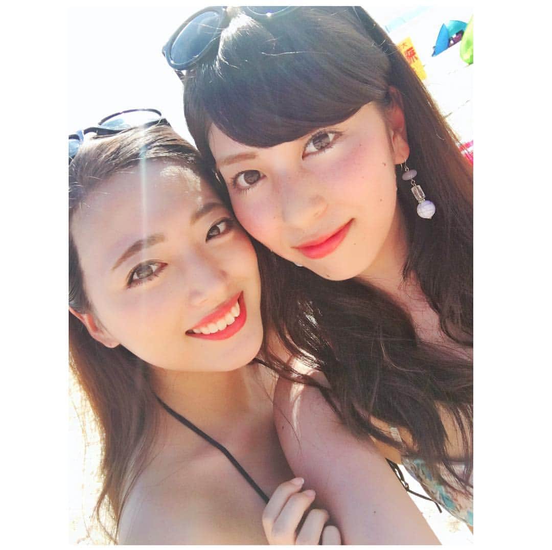 mayaのインスタグラム：「せっかくの休みやのに台風とことん邪魔や💨💨 ぬのたんと昼から飲もゆーてたのに🍺 2回連続予定滑った次こそ😭 #ぬのちゃ #いつの写真 #水晶浜 #去年 #めちゃ楽しかったな #summer#trip」