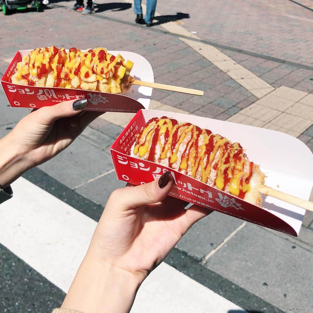 生見愛瑠さんのインスタグラム写真 - (生見愛瑠Instagram)「びょーんってのとる前に完食、 本当毎日食べれそう美味、、きらーんっ  #チーズドッグ」9月30日 19時36分 - meru_nukumi