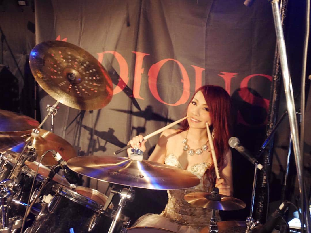 Marinaさんのインスタグラム写真 - (MarinaInstagram)「🤗 . #Aldious #AldiousMarina #アルディアス #drummer #drums #dwdrums #sabian #vicfirth #ドラム #ドラマー」9月30日 19時49分 - aldiousmarina