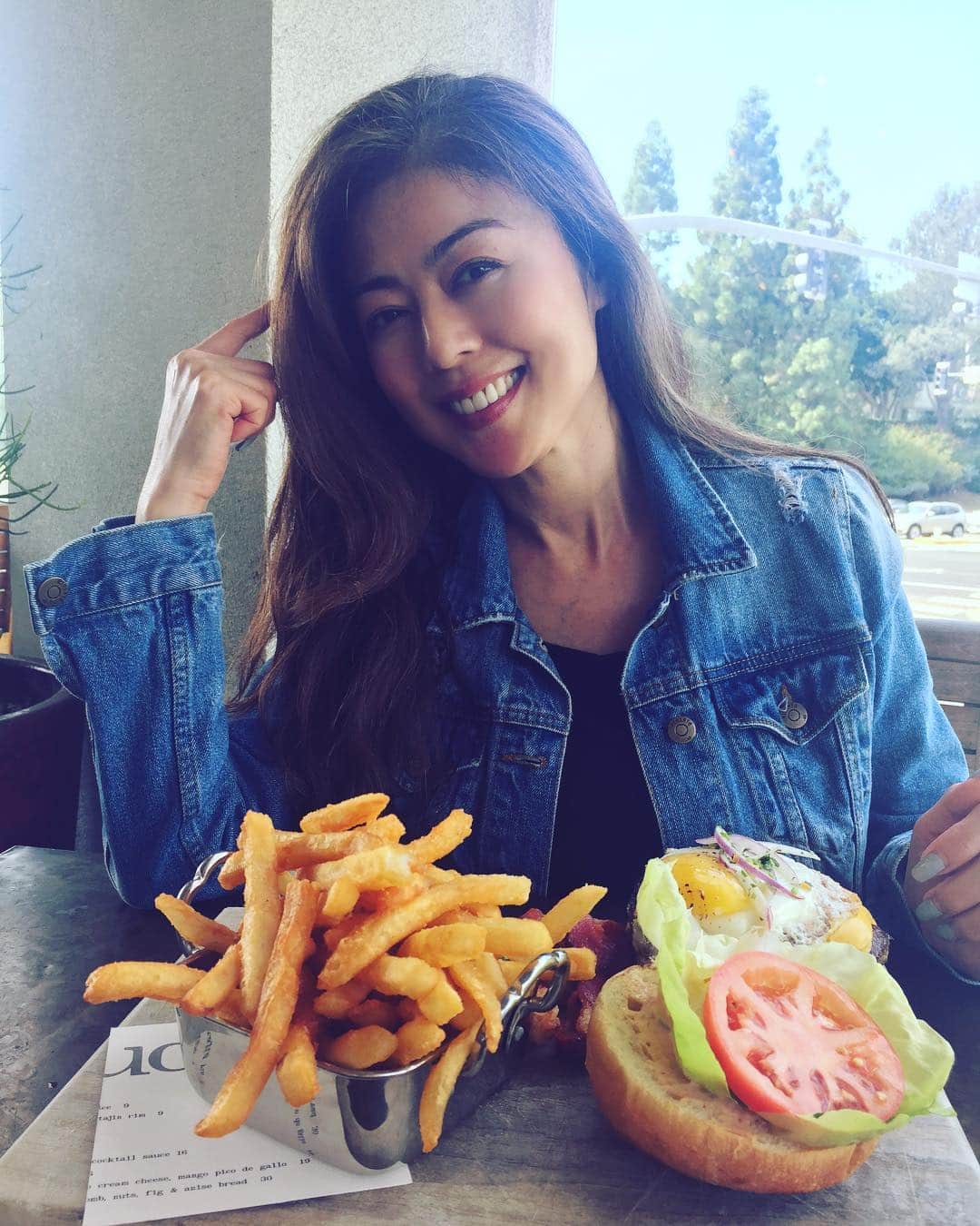 武田久美子さんのインスタグラム写真 - (武田久美子Instagram)「#hamburger #San Diego#branch」10月1日 11時20分 - kumikotakedaofficial