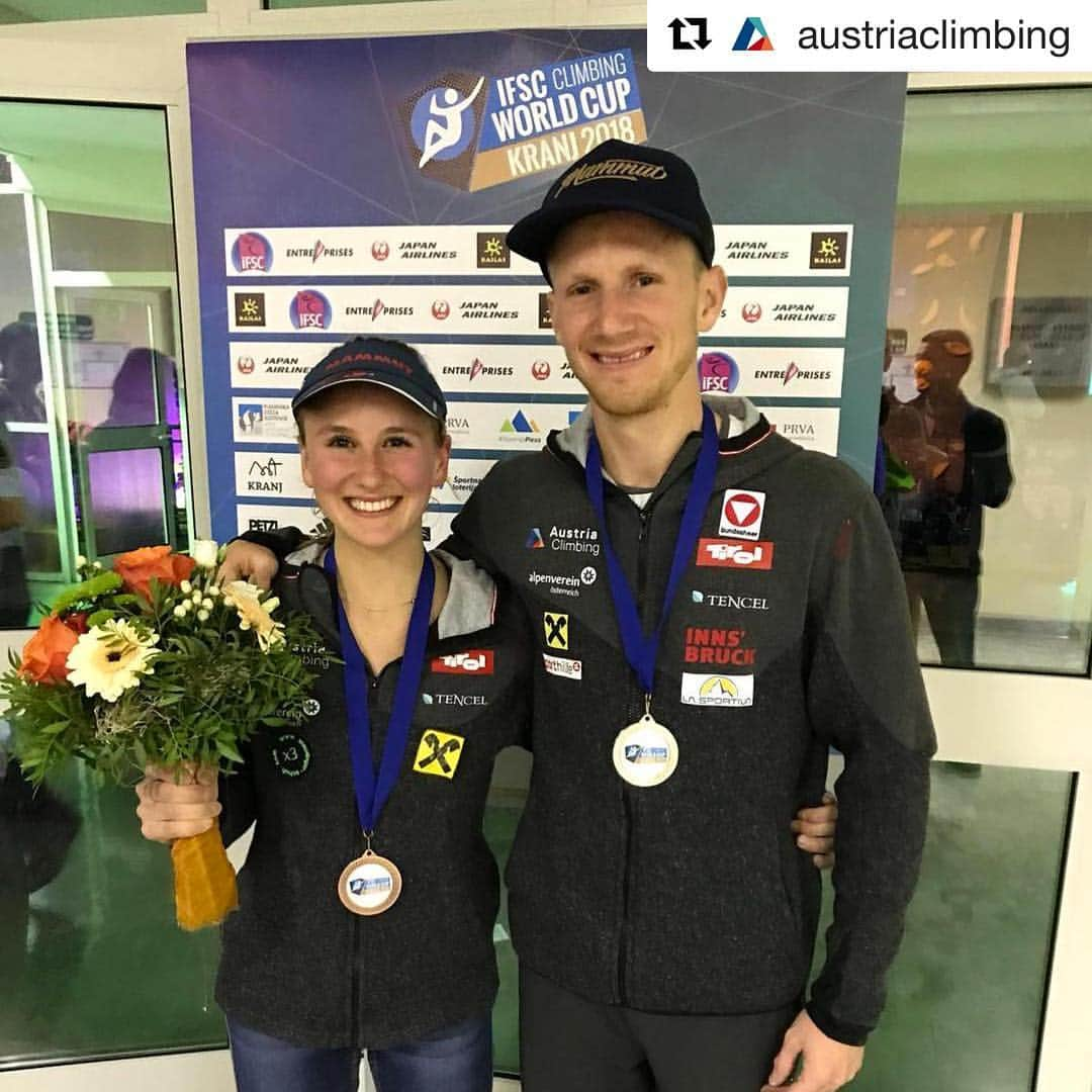 ハンナ・シューベルトさんのインスタグラム写真 - (ハンナ・シューベルトInstagram)「OMG I CAN’T BELIEVE IT!😱 I just won my first Worldcup medal! I’m just speechless😶 Soooo incredibly happy😍😍😍 #adreamcametrue  Just amazing to share this special moment with my brother @jakob.schubert who got the silver medal today😌 #schubertpower😜💪🏻」10月1日 4時24分 - schuberthannah