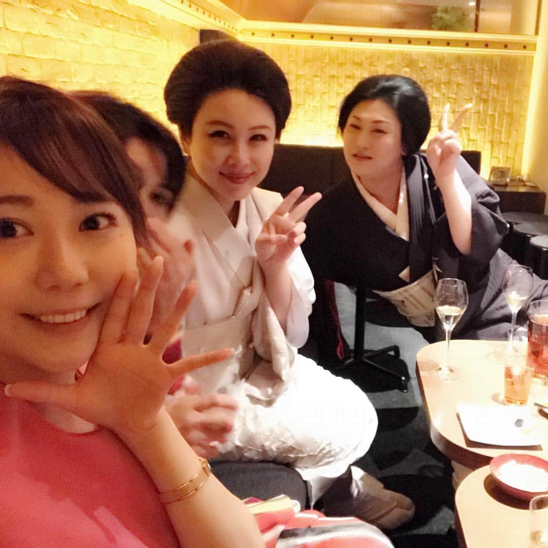 石塚つきみのグルメインスタ