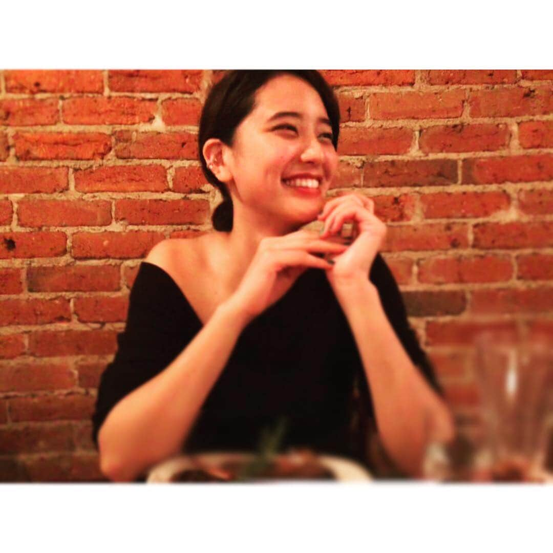 山崎紘菜さんのインスタグラム写真 - (山崎紘菜Instagram)「🍽 お久しぶりです。 #絶好調に時差ボケガール #今日すごいボケボケしたことやらかしたから #時差のせいにしたいです。 #ところで #時差ボケガールってなに笑」10月1日 20時04分 - hirona_yamazaki