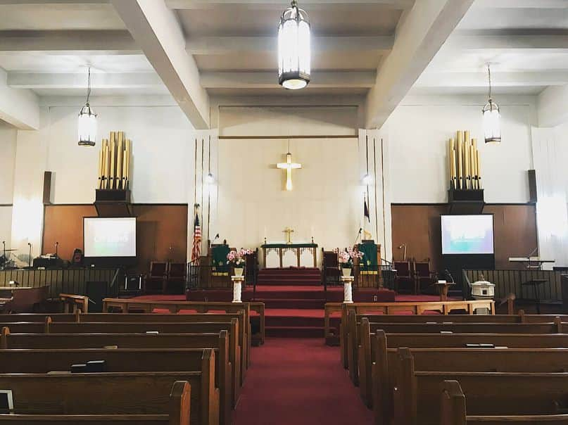 綾部祐二さんのインスタグラム写真 - (綾部祐二Instagram)「Peaceful Sunday morning at a church in Harlem.」10月1日 13時52分 - yujiayabe