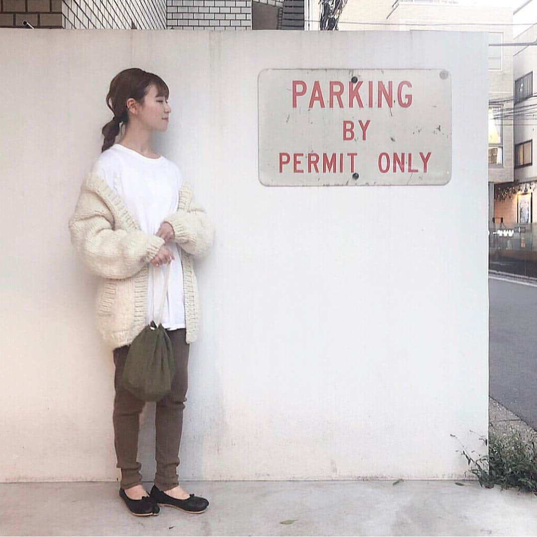 工藤はるかさんのインスタグラム写真 - (工藤はるかInstagram)「ㅤㅤㅤㅤㅤㅤㅤㅤㅤㅤㅤㅤㅤ PARKING 🚘 ㅤㅤㅤㅤㅤㅤㅤㅤㅤㅤㅤㅤㅤ #半目」10月1日 18時31分 - har_326