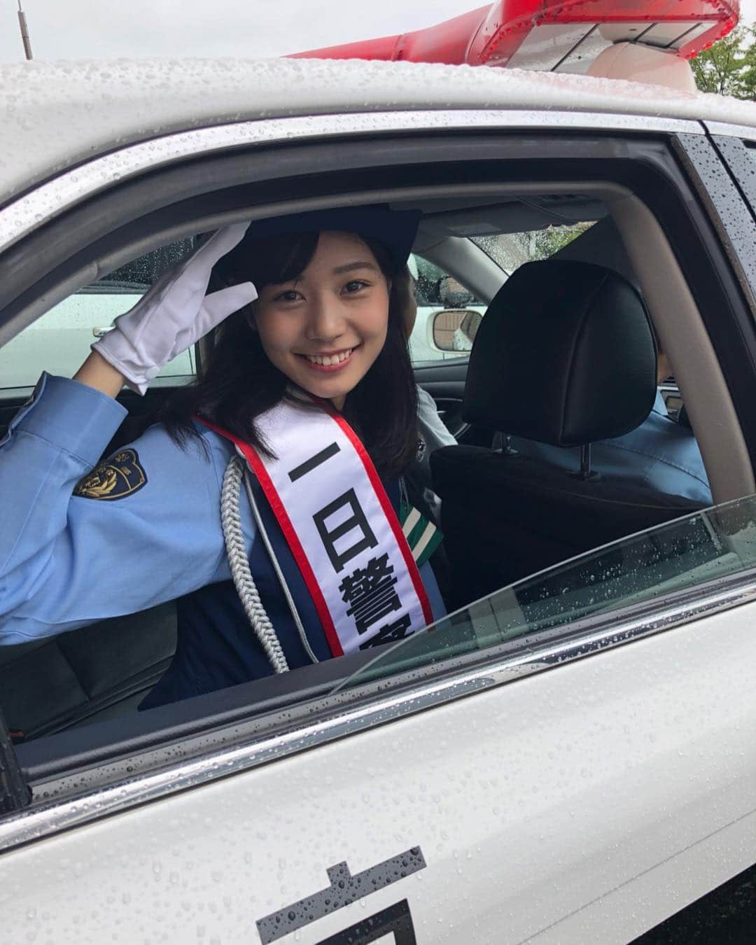 杉浦みずきのインスタグラム：「. inパトカー!!🚔🚨 ・ ・ #秋の全国交通安全運動  #一日警察署長」
