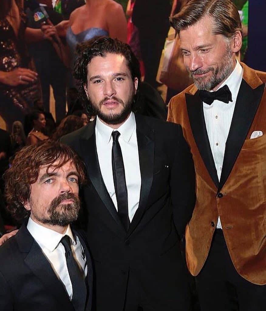 ピーター・ディンクレイジのインスタグラム：「🦁🐺🦁」
