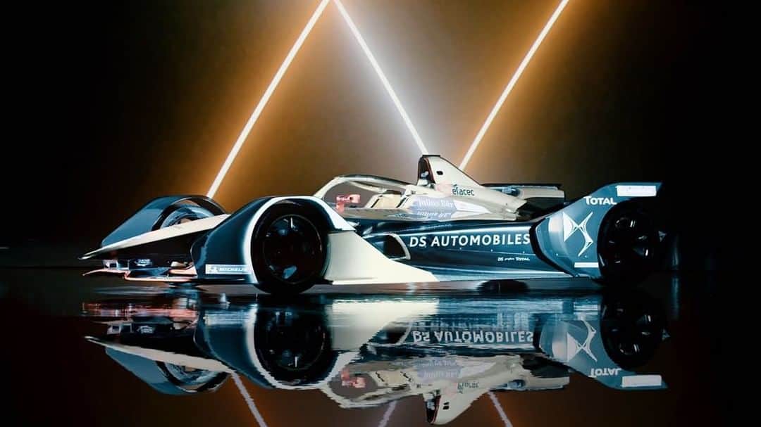 ジェームズ・ロシターのインスタグラム：「Happy to announce I will be the development driver for @dstecheetah 2018/19 @fiaformulae Championship」