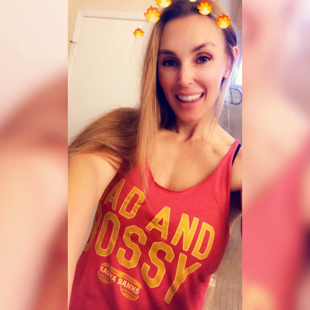 のインスタグラム：「‪Monday feeling has got me all #badandbossy. What’s your feeling right now? 😜🙈😈 @SashaBanksWWE #tanyatate ‬」