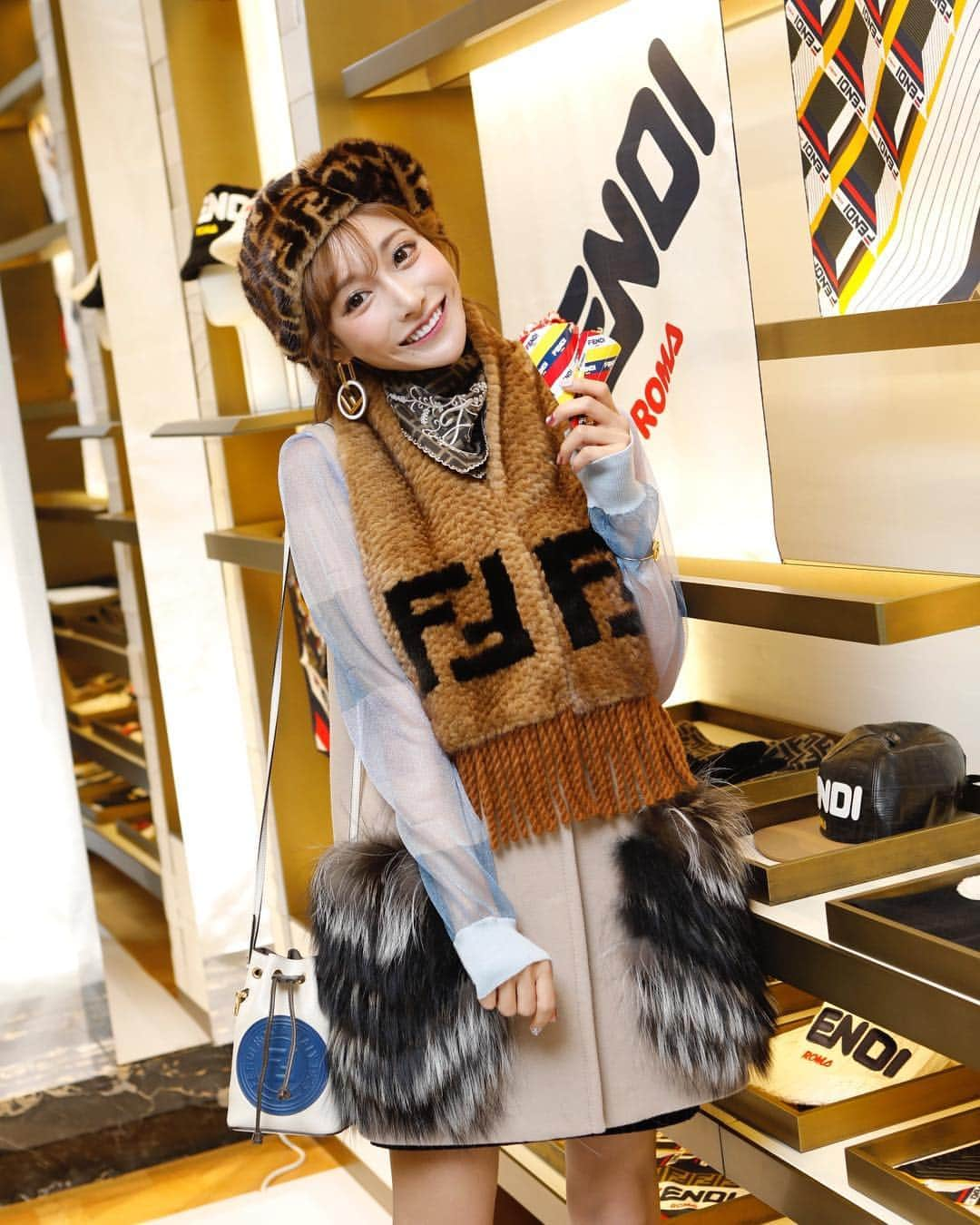 明日花キララさんのインスタグラム写真 - (明日花キララInstagram)「#fendimania #fendi ❤︎❤︎👕❤︎❤︎」10月16日 20時32分 - asukakiraran