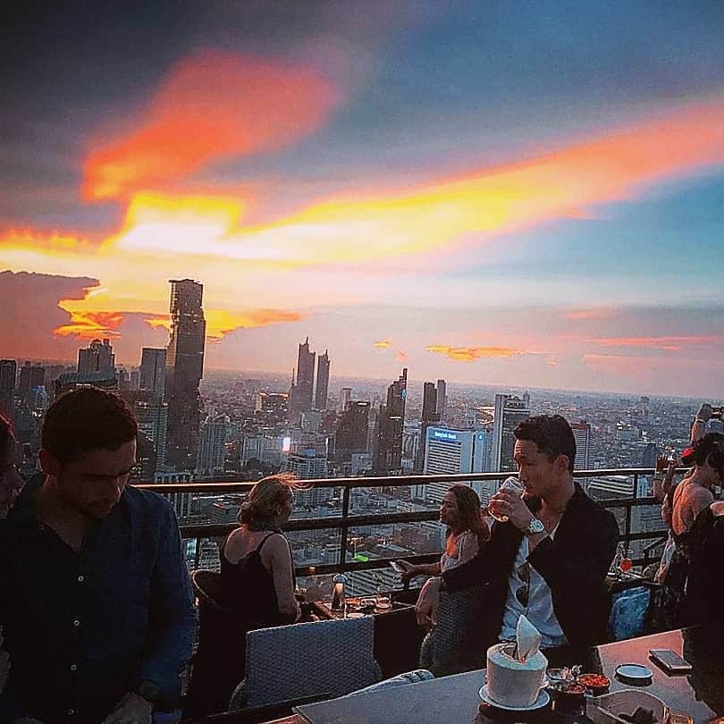 梅野源治のインスタグラム：「バンコクに到着  #Bangkok #綺麗な景色 #これからみんなと食事へ」