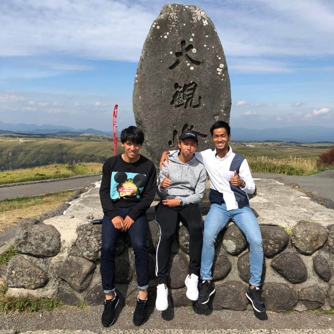 荻野広大のインスタグラム：「熊本プチ旅行🚗 #大観峰 #鍋ヶ滝 #熊本城」