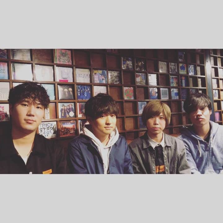 のインスタグラム：「髭男公式Instagram、始めました！  @satoshi_higedan @daisuke_higedan  @macoskitchen @matsu_higedan  #Official髭男dism #髭男 #ヒゲダン」
