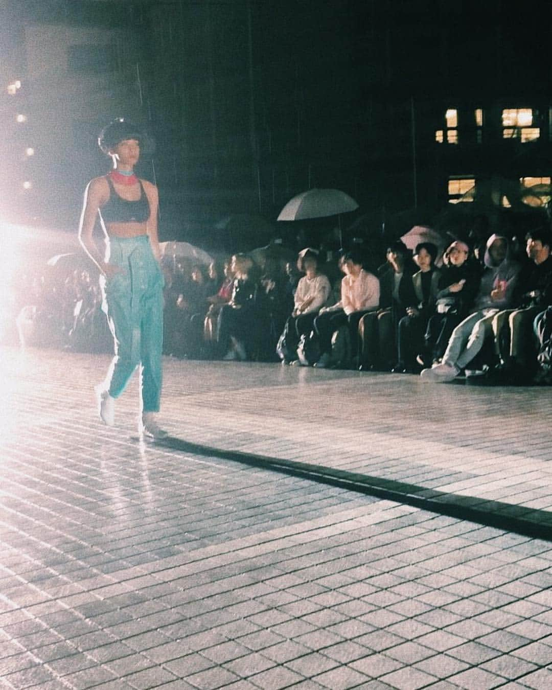 Fashion Headlineさんのインスタグラム写真 - (Fashion HeadlineInstagram)「#IHNN first runway show spring/summer '19 . @ihnn_official  #ChisungIHN #afwt2019ss #イン #インチソン #印致聖 #北村道子 #鈴木親 #aitominaga」10月16日 22時28分 - fashionheadlinejpn