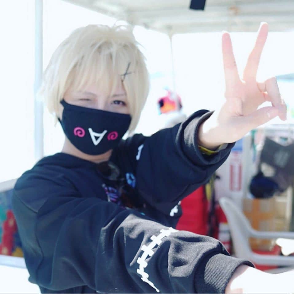 まふまふのインスタグラム：「ハワイ  これからマリンスポーツ #まふまふ #ハワイ #海外 #旅行 #海」