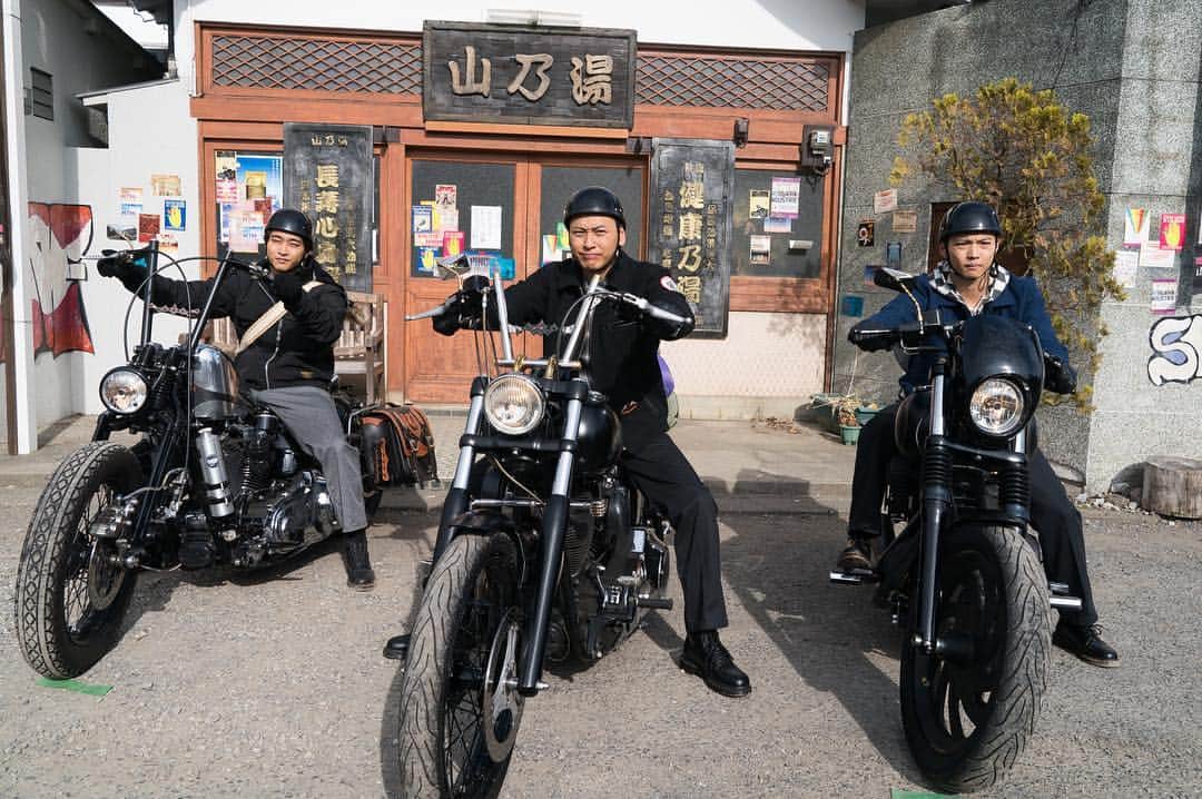 のインスタグラム：「行くぜー! 青春だー!!! #DTC #出発は #山乃湯」