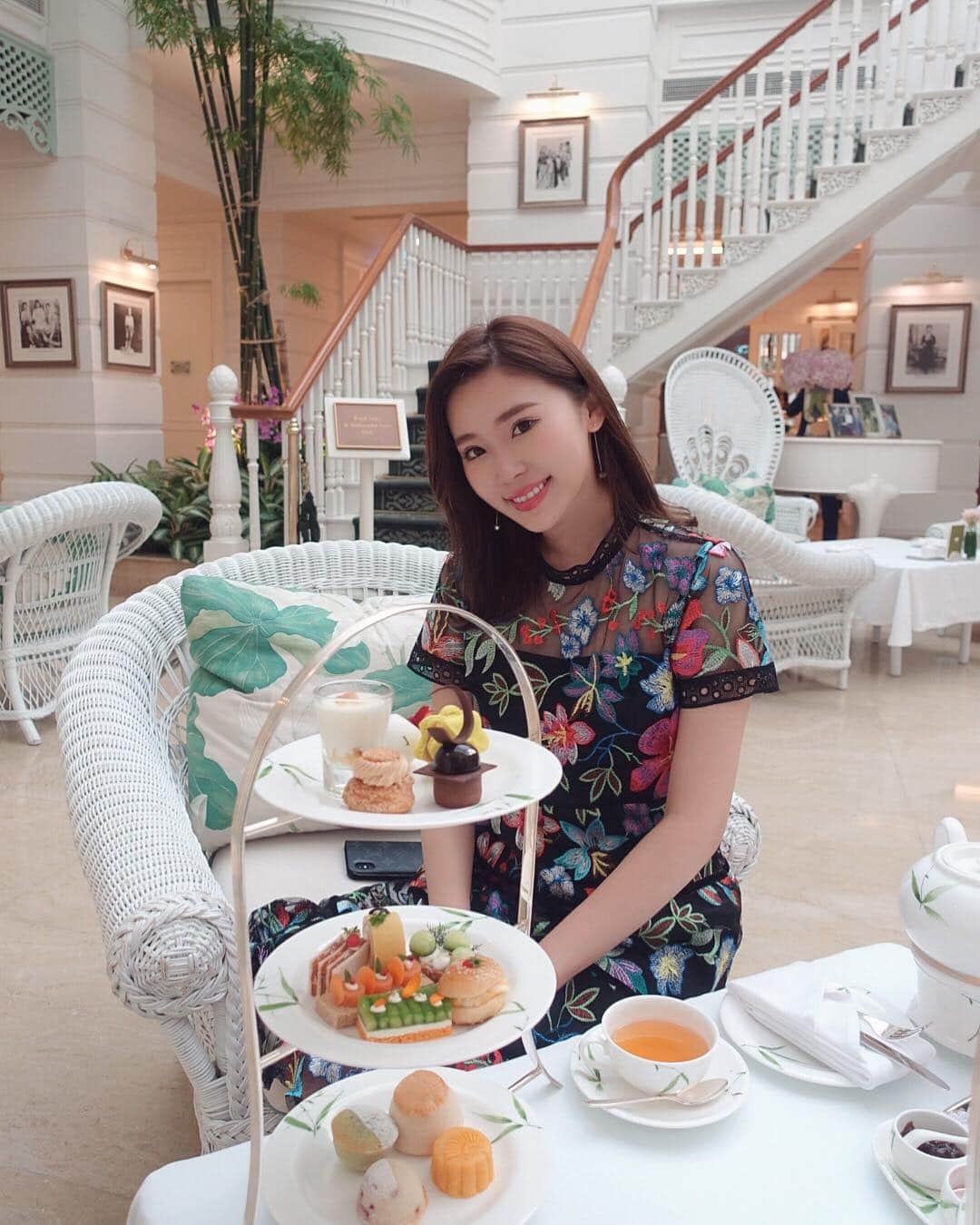 のインスタグラム：「マンダリンのafternoon teaは﻿ 絶対行きたくて﻿ 前もって予約したよ☕️🍰💓﻿ ﻿ ﻿ ﻿ ﻿﻿ #off#trip#girlstrip#thai#thaildnd#Bangkok﻿﻿﻿﻿﻿ #旅行#女子旅#旅行好き#タイ#バンコク﻿#タイ旅行﻿﻿﻿﻿ #여행스타그램#여행#일상#saya_travel#saya_bangkok﻿﻿﻿﻿ #afternoontea#thaifood#バンコクグルメ﻿﻿﻿ ﻿#mandarinorientalhotel﻿ #アフタヌーンティー#マンダリンオリエンタルホテル」