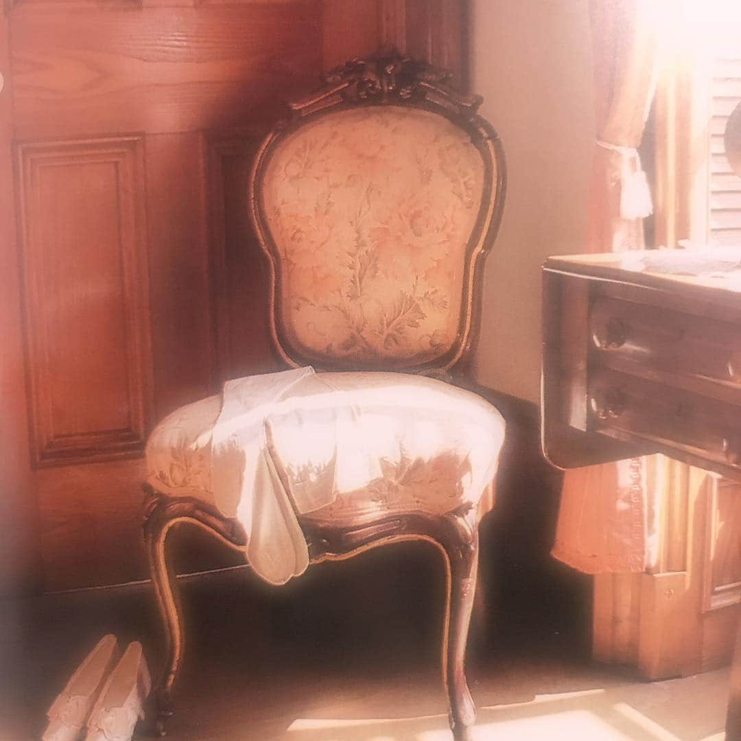 酒元麻衣（まいへー）のインスタグラム：「🚪 #room#interior#image」