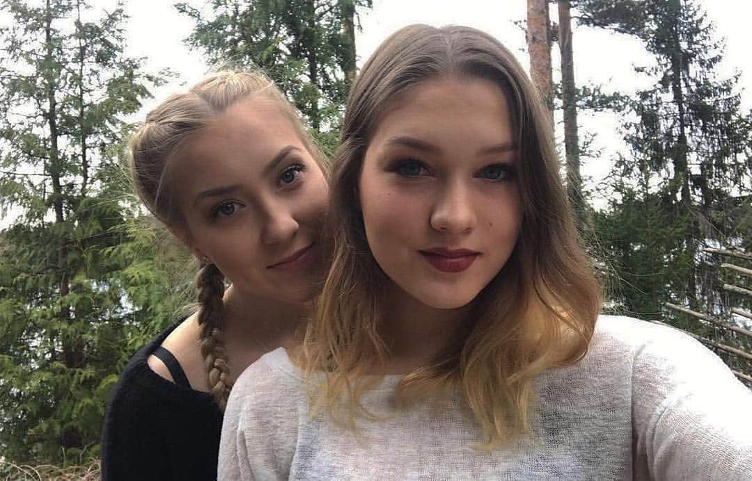 イェニー・サーリネンのインスタグラム：「💛」