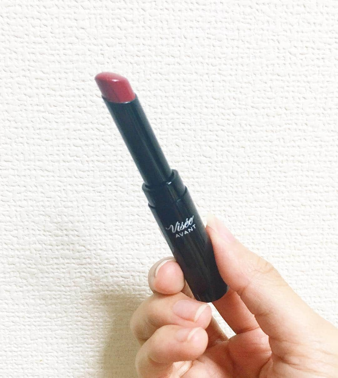 佐藤あやさんのインスタグラム写真 - (佐藤あやInstagram)「最近お気に入りのリップ💄 #viseeavant の006番。 ちょうどいい秋色で褒められる🙌🏻 カラバリ豊富だから絶対好きな色に出会えるよ😊💕 それにしてもヴィセアヴァンのアイテムはプチプラなのにパフォーマンスが良くてほんと好き。 このリップも発色良いのに唇荒れにくいんだよなあ🤔✨ . #visee#kose#cosmetics#lips#lipstick#ヴィセ#ヴィセアヴァン#リップ#コスメ#プチプラコスメ#ふぁの感動シリーズ」10月3日 17時56分 - faafa8